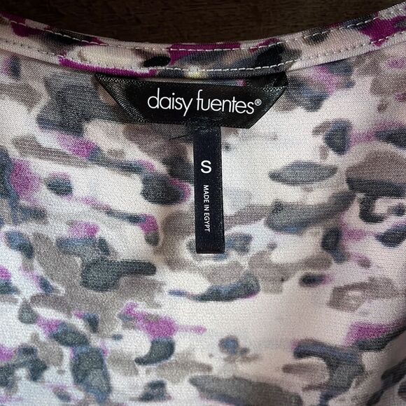 DAISY FUENTES Womens Ruched Bodice Dress Blouse Short Sleeves Size Small - Picture 4 of 8